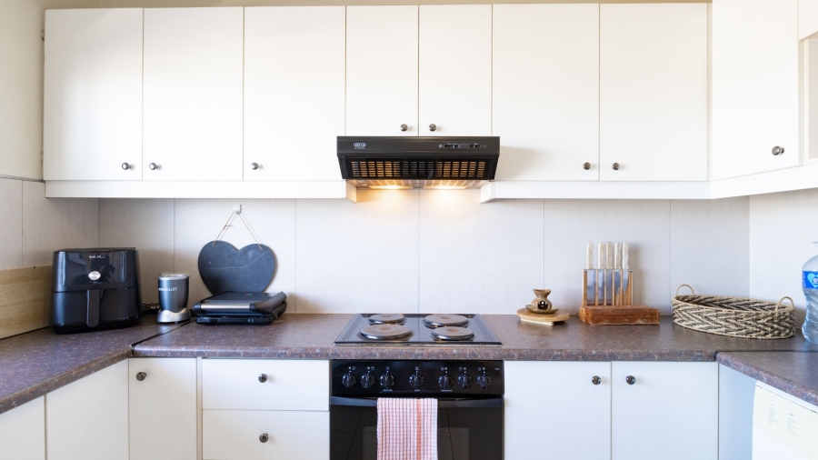 To Let 2 Bedroom Property for Rent in Claremont Western Cape